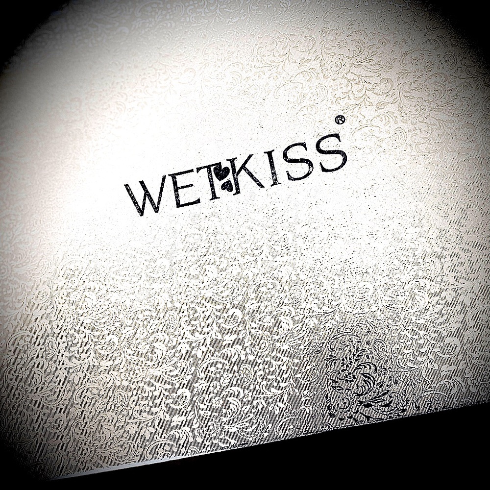 WetKiss Platform Boosts